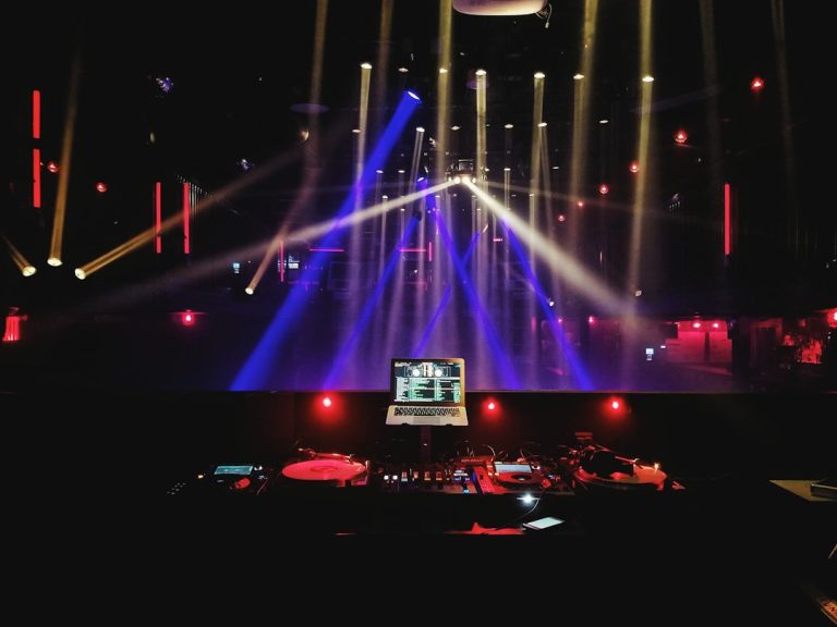 The Art of Luxurious Yet Affordable Event Management
